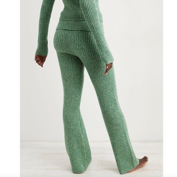 Green Ribbed Set - Picture 6 of 6